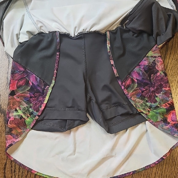 Lululemon Hotty Hot High-Rise Skirt - Picture 5 of 9